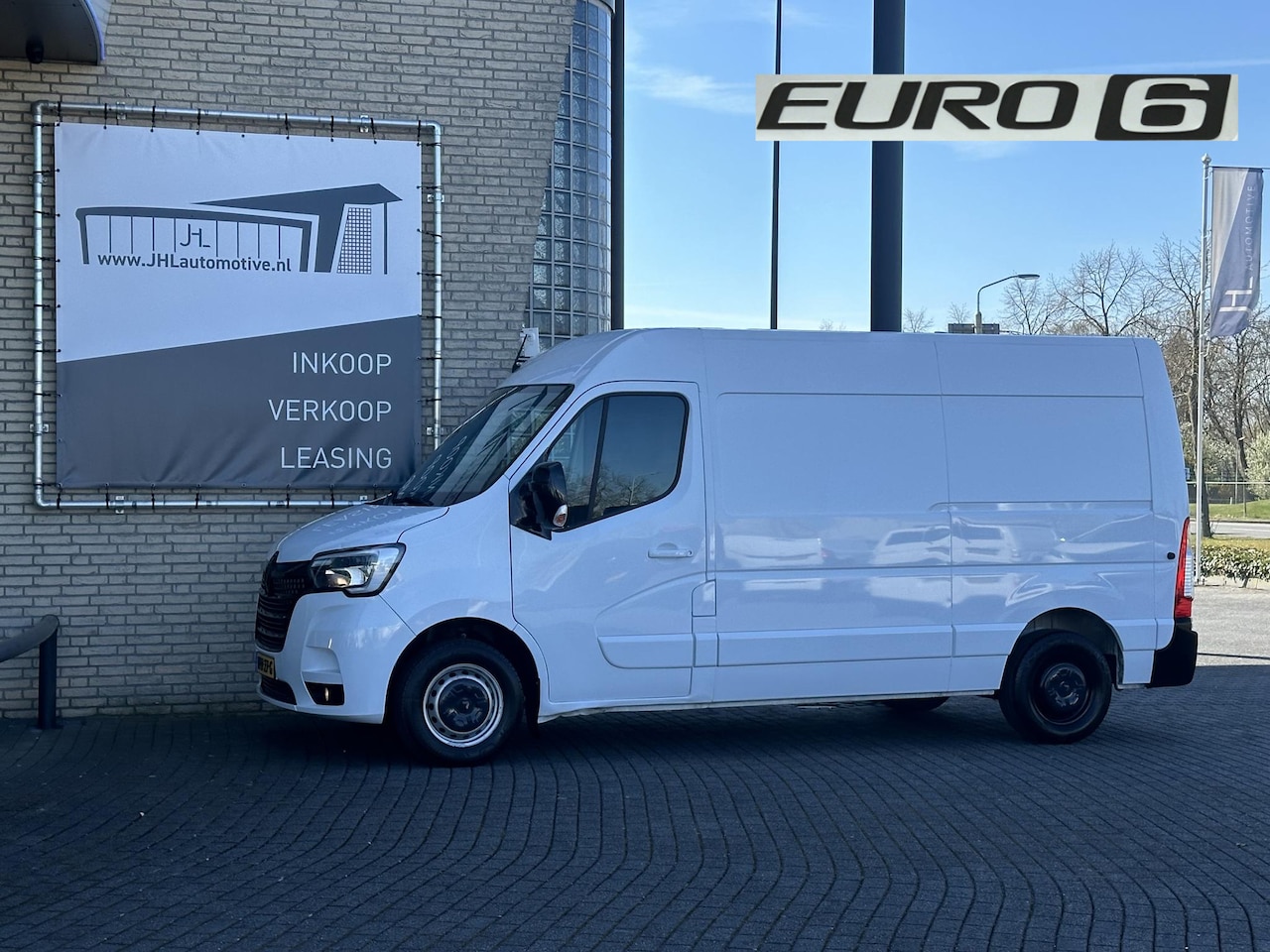 Renault Master - T35 2.3 dCi 150 L2H2*NAVI*A/C*HAAK*CAM*TEL*3PERS* - AutoWereld.nl