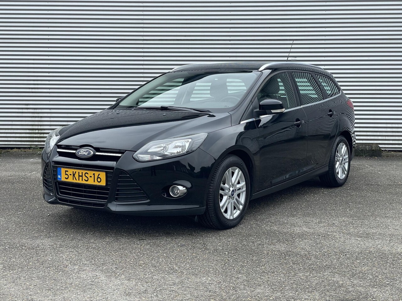Ford Focus Wagon - 1.0 EcoBoost Titanium Nieuw. d-riem - AutoWereld.nl