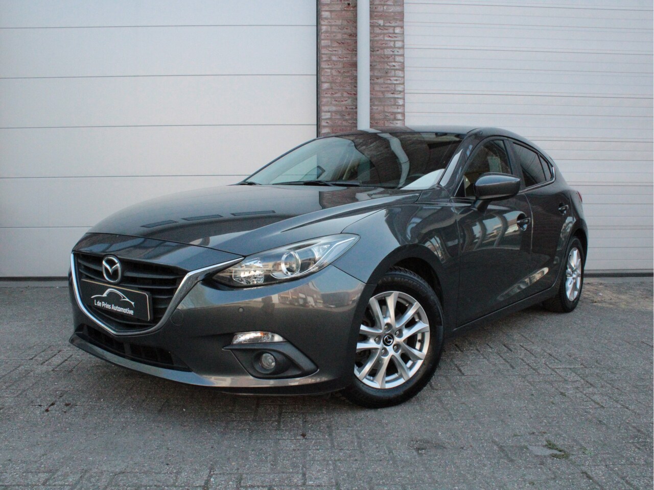 Mazda 3 - 2.0 Skylease N.A.P./Trekhaak/Dealer onderhouden - AutoWereld.nl