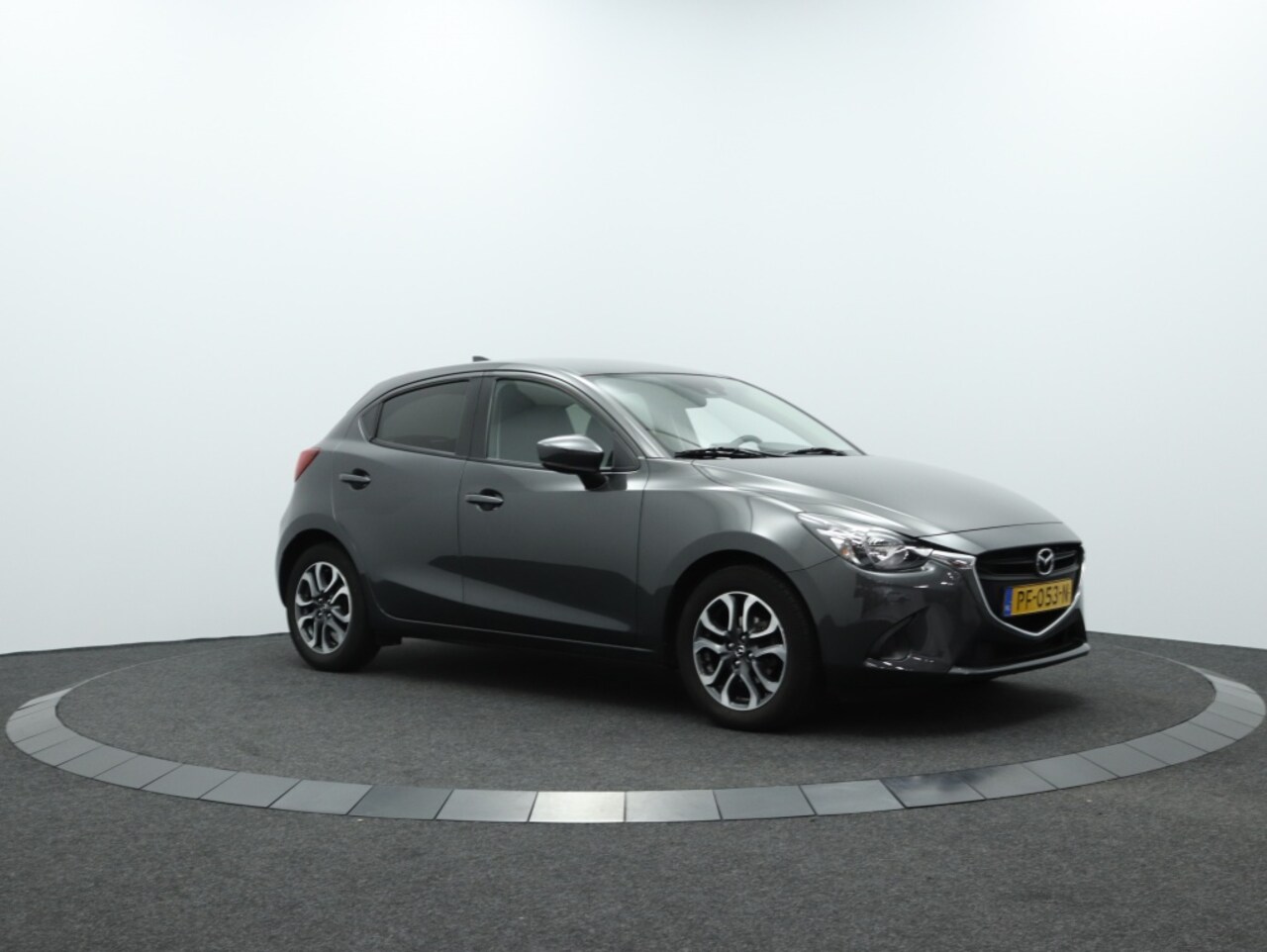 Mazda 2 - 1.5 Skyactiv-G SkyLease+ | Afneembare trekhaak | Navigatie | Cru - AutoWereld.nl