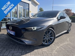 Mazda 3 - 3 2.0 e-SkyActiv-G M Hybrid 122 Comfort met Bose | Trekhaak, Parkeersensoren V+A, 360° Cam
