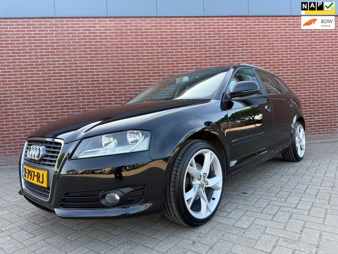 Audi A3 Sportback - 1.4 TFSI Attraction 5-deurs / Airco / Cruise control - AutoWereld.nl