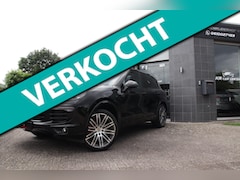 Porsche Cayenne - 3.0 S E-Hybrid CHRONO-CARBON-PANO-MEMORY