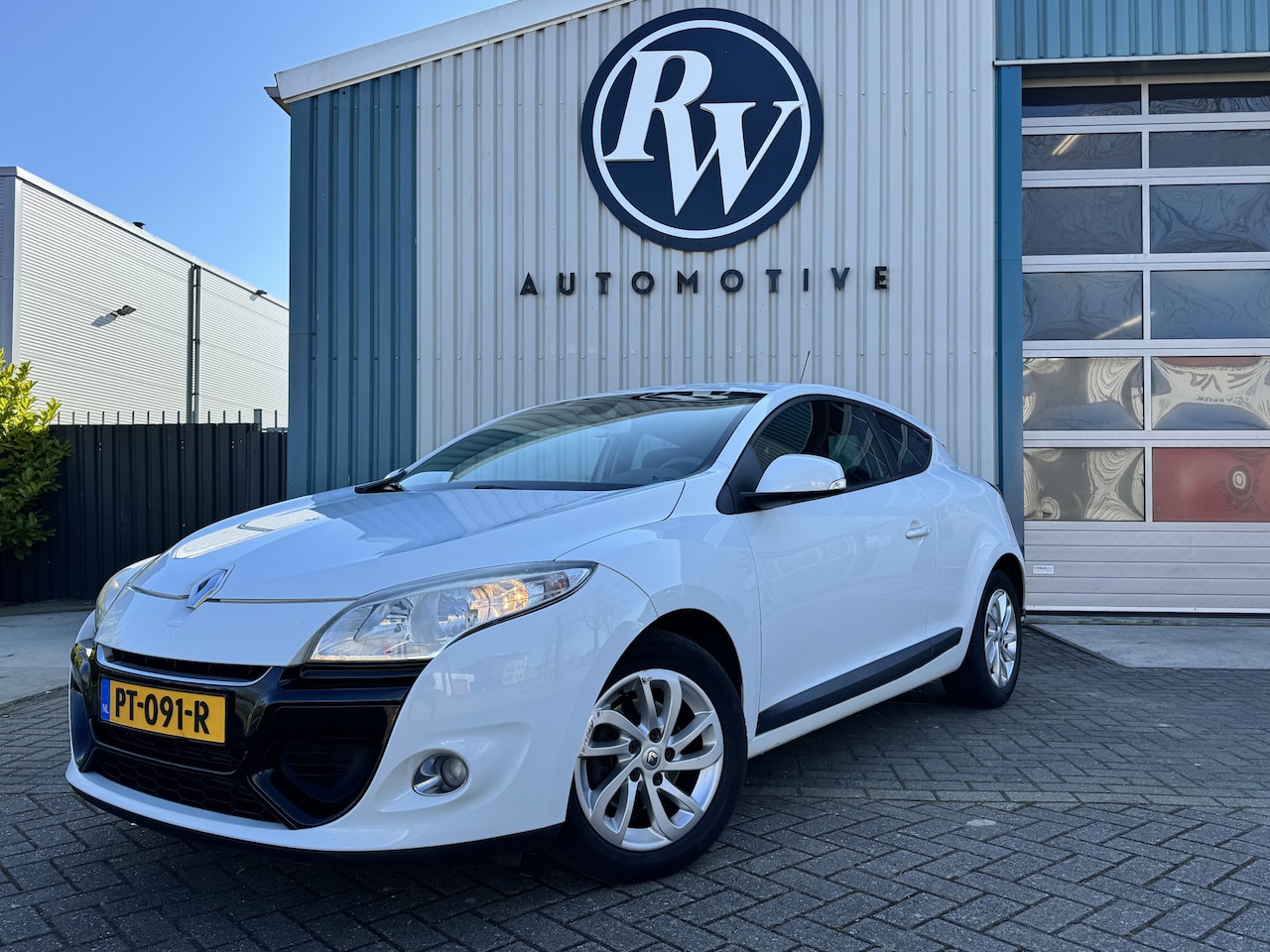 Renault Mégane Coupé - 1.5 dCi Lm Velgen / Climate control / Cruise control / Bluetooth / PDC APK 18-10-25!!! - AutoWereld.nl
