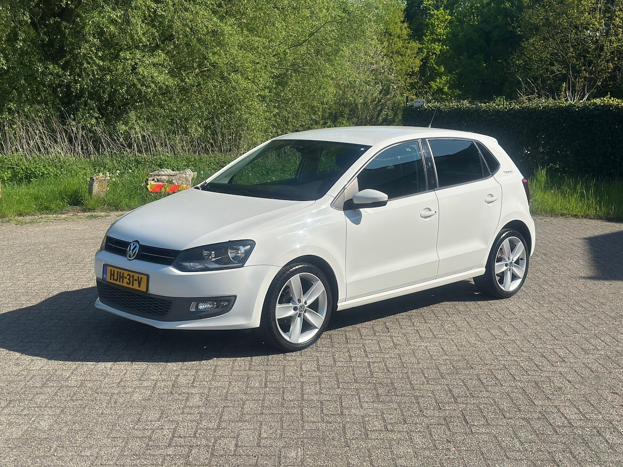 Volkswagen Polo - 1.2 TSI Highline 105PK I 6-BAK I CRUISE I PDC I NWE APK I NETJES - AutoWereld.nl