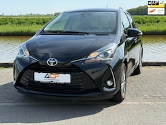 Toyota Yaris - 1.5 VVT-i Comfort stoelverwarming, climaat, camera