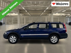 Volvo XC70 - 2.4 T Geartr. Comf. Schuifdak, leder, electr verst stoel
