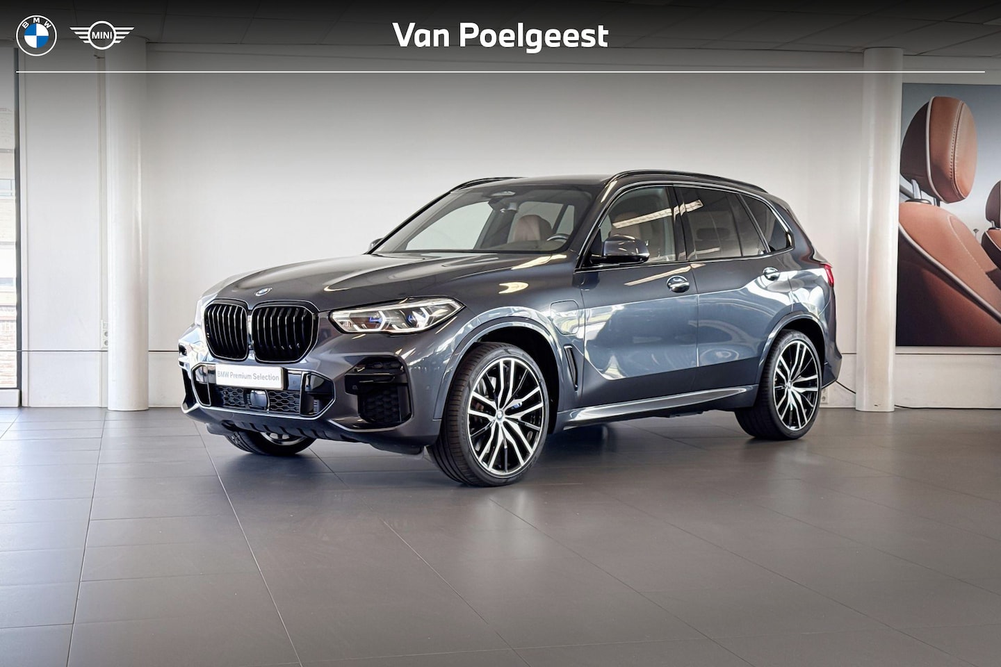 BMW X5 - xDrive45e High Executive M Sport | Active Steering | Trekhaak | Head-up Display | - AutoWereld.nl
