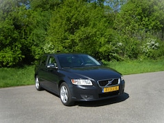 Volvo V50 - 1.8 Edition I Youngtimer . Airco . Cruiscontrol . Navigatie . Trekhaak . enz