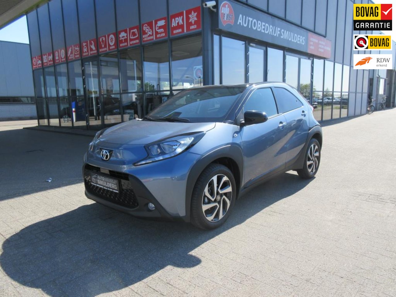 Toyota Aygo X - 1.0 VVT-i S-CVT Pulse 1.0 VVT-i S-CVT Pulse,two-tone, nog nieuw,250 km!!!! - AutoWereld.nl