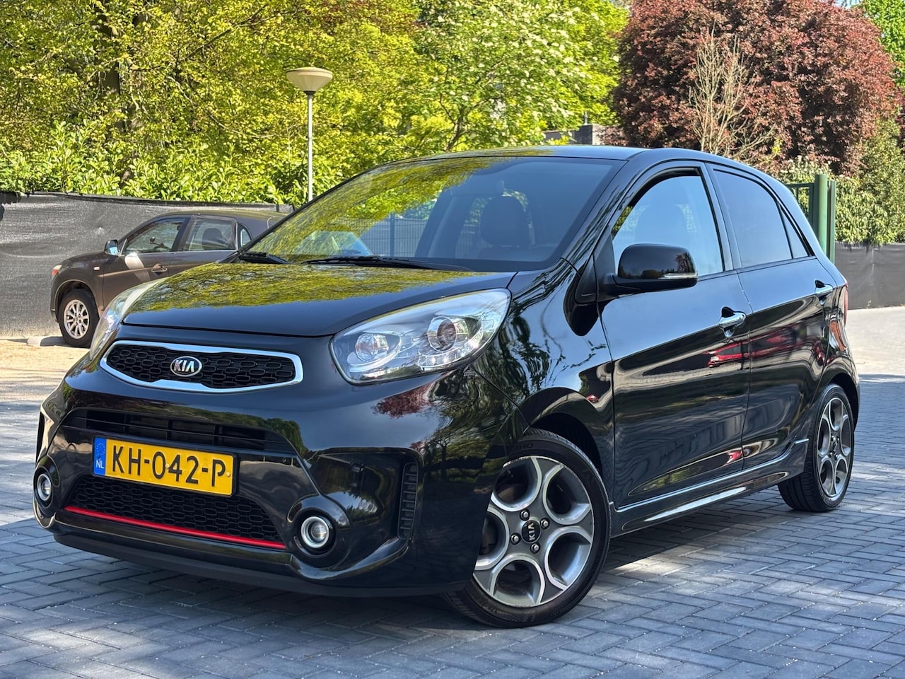 Kia Picanto - 1.2 CVVT SportsLine/airco/Cruise/P.camera/keyless - AutoWereld.nl