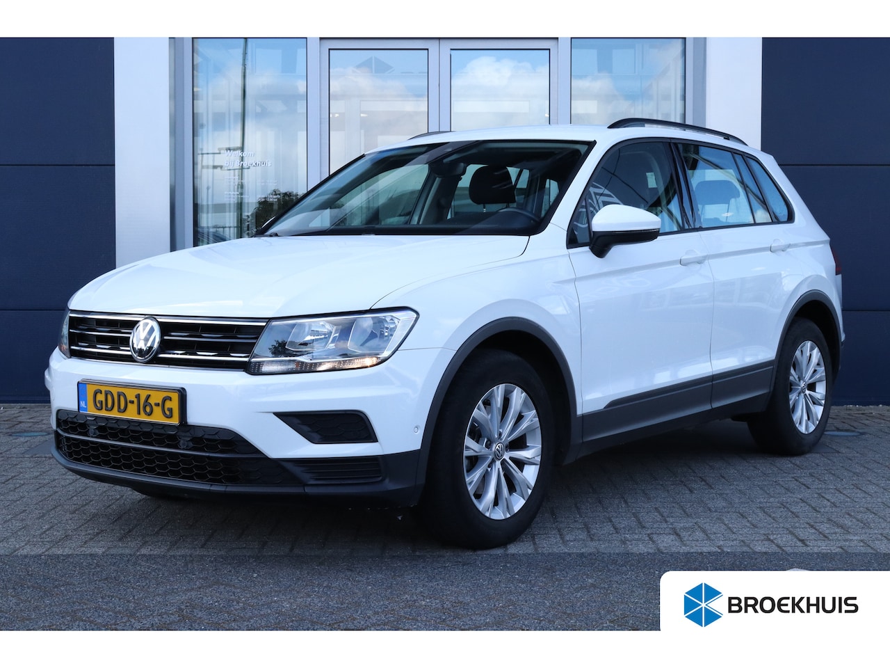 Volkswagen Tiguan - 1.4 TSI ACT Trendline | Airco (automatisch) | Airco separaat achter | Regensensor - AutoWereld.nl