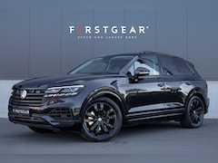 Volkswagen Touareg - 3.0 TDI R-Line *Luchtvering / Vierwielbesturing / Stoel-ventilatie + massage / Panorama /