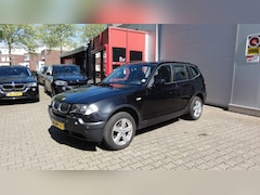 BMW X3 - 2.5i Panoromadak/Trekhaak
