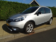 Renault Scénic Xmod - Scenic 1.2 BOSE 132 Pk - Clima-Navi-Trkh-Blth-Usb-Hlf Leer