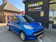 Peugeot 107 - 1.0-12V MILLESIM 200