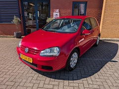 Volkswagen Golf - 1.6 FSI COMFORTLINE Automaat, Airco, Trekhaak