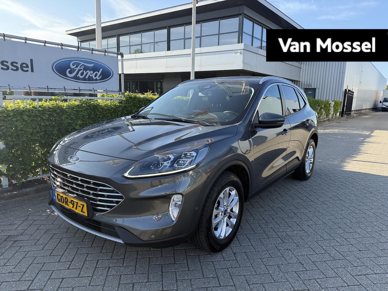 Ford Kuga - 2.5 PHEV Titanium Aut. | Winterpack | Driver assistance Pack | Navigatie | Cruise | Apple - AutoWereld.nl