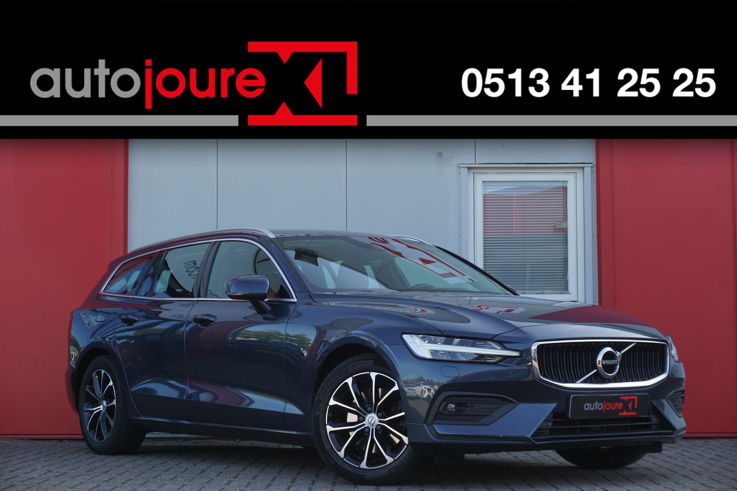 Volvo V60 - 2.0 D4 Momentum Pro | Leder | Comfortstoelen | ACC | Harman/Kardon | Camera | Origineel NL - AutoWereld.nl