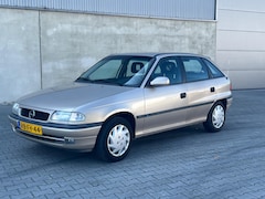 Opel Astra - 1.6i-16V GL 94.000 KM NAP+AUTOMAAT+1STE EIGENAAR+APK 08-04-2026+5 DEURS+RADIO