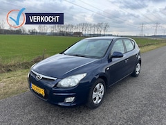 Hyundai i30 - 1.6i Dynamic AIRCO | ONDERHOUDSBOEKJE