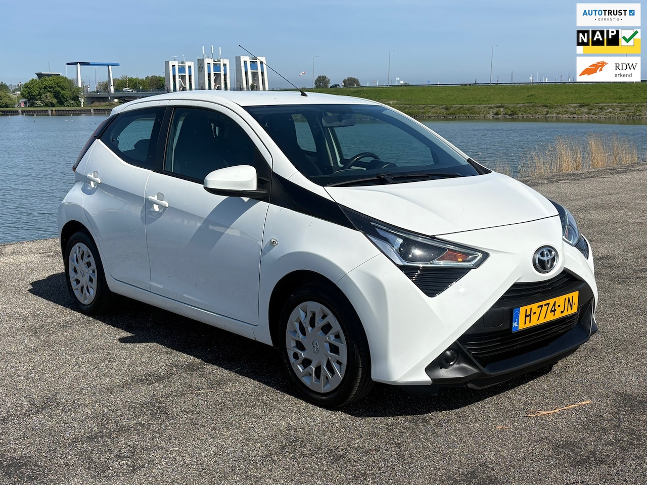 Toyota Aygo - 1.0 VVT-i x-play/Cam/Airco/NL/Apk/Zeer nette - AutoWereld.nl