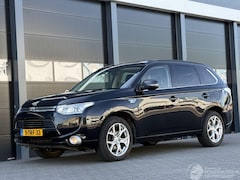 Mitsubishi Outlander - 2.0 PHEV Instyle Dak Navi Camera