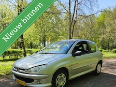 Peugeot 206 - 1.6-16V Quiksilver nieuwe apk koopje
