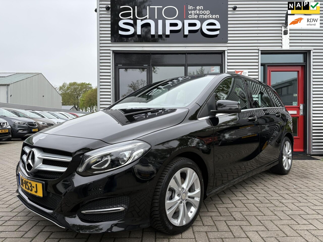 Mercedes-Benz B-klasse - 180 Ambition -AUTOMAAT-AIRCO-CRUISECONTROL-NAVI-SPORTSTOELEN-PDC V+A-DEALER ONDERHOUDEN-OR - AutoWereld.nl