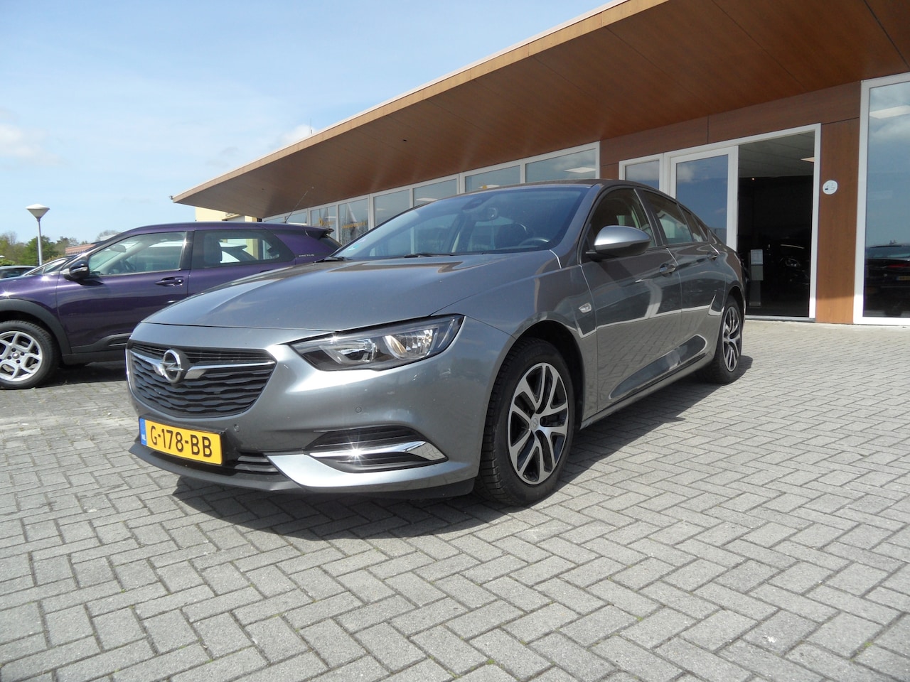 Opel Insignia Grand Sport - 1.5 Turbo Edition 1.5 Turbo Edition - AutoWereld.nl