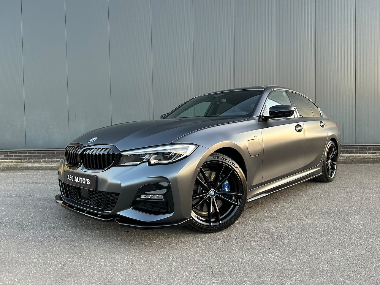 BMW 3-serie - 330e M-sport Individual Head-Up Laser Schuifdak 360 - AutoWereld.nl