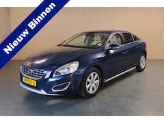 Volvo S60 - 1.6 T3 Business - Achteruitrijcamera - Navi - Cruise