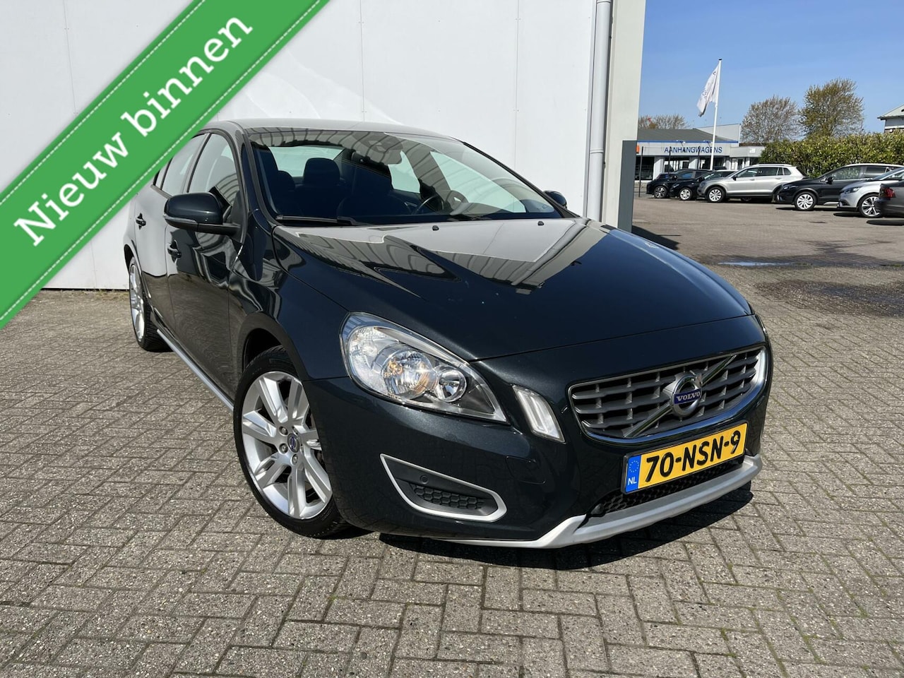 Volvo S60 - 2.0T Momentum Automaat|PAS V/A|18"| - AutoWereld.nl