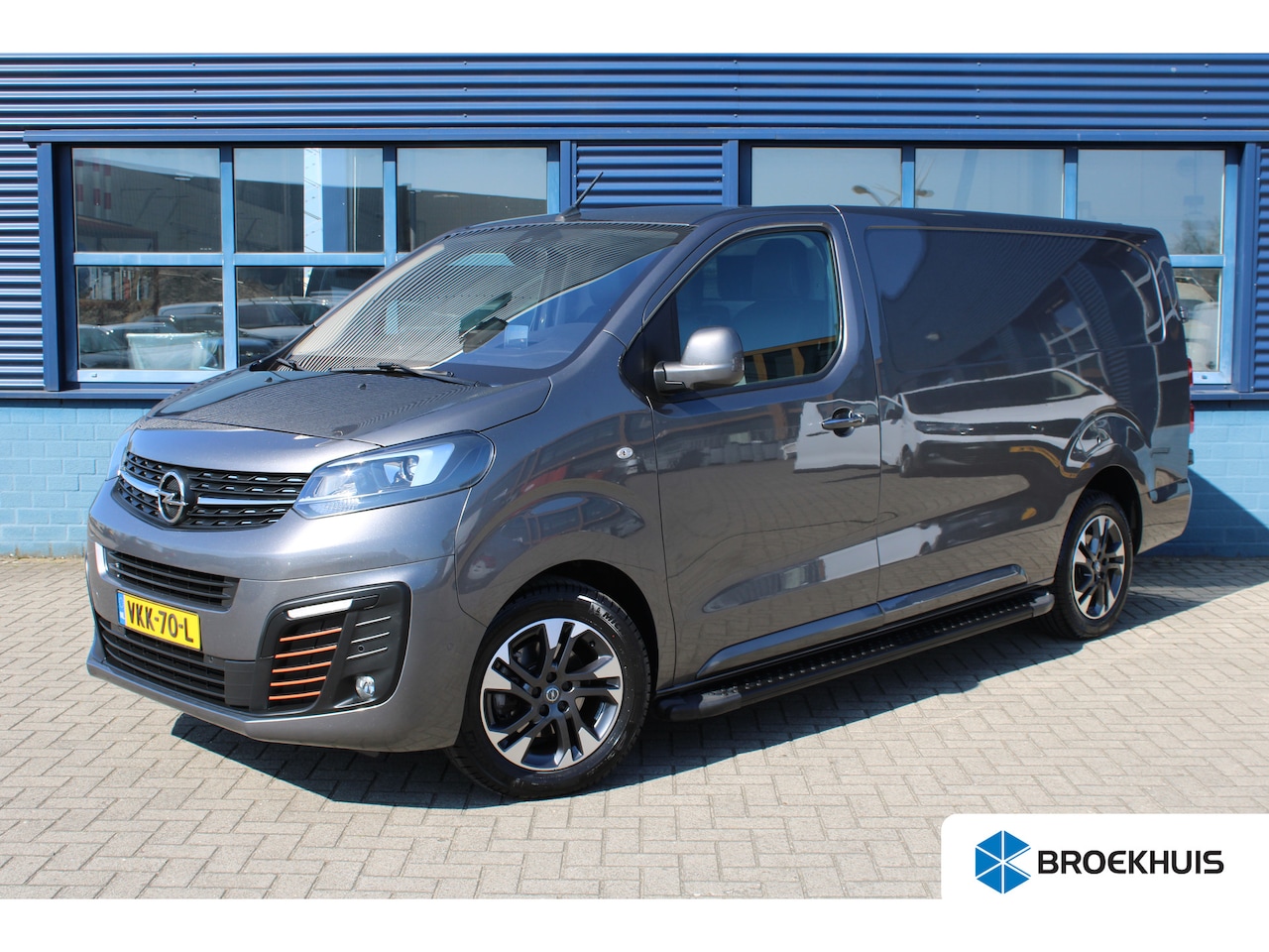 Opel Vivaro - L3 2.0 CDTI 122PK Automaat | XENON | CAMERA | SIDE STEPS | LICHTMETAAL | Achteruitrijcamer - AutoWereld.nl