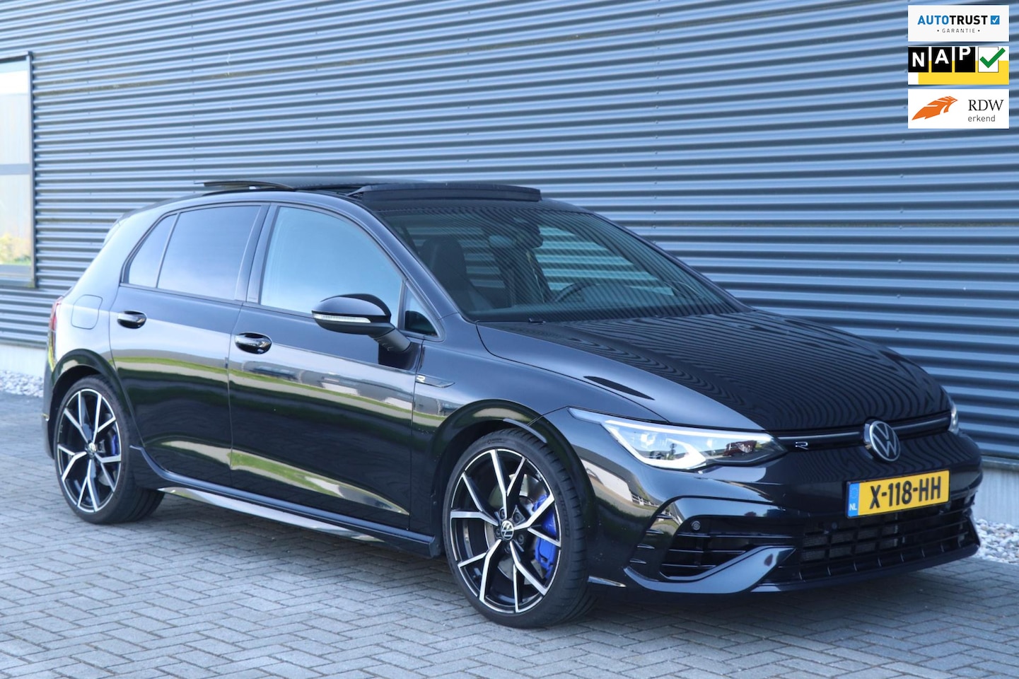 Volkswagen Golf - 2.0 TSI R 4Motion | PANO - DEALER OND. - VOL! - AutoWereld.nl