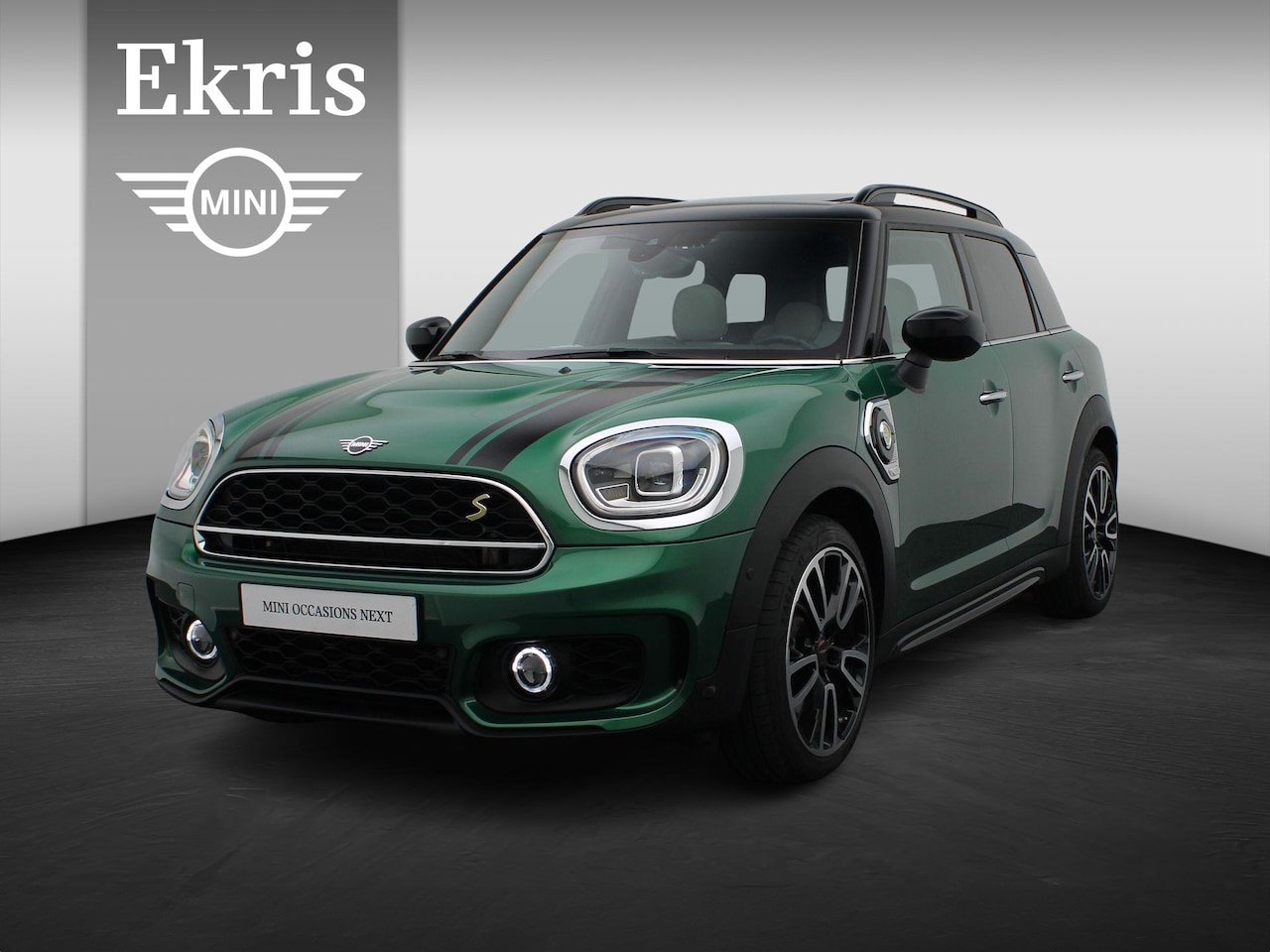 MINI Countryman - Cooper S E ALL4 John Cooper Works + Glazen panoramadak + Harman Kardon + 	Elektrisch verwa - AutoWereld.nl