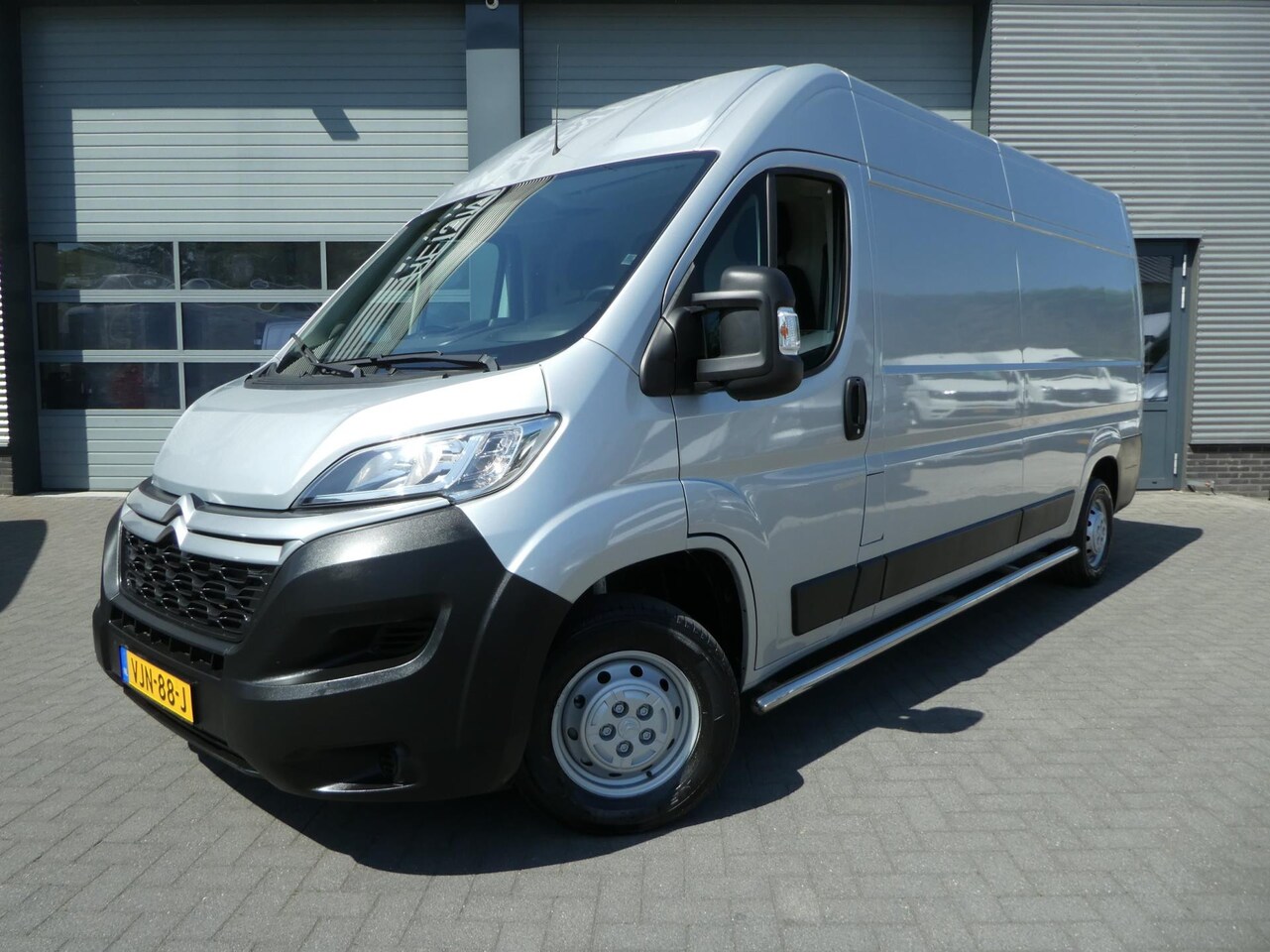 Citroën Jumper - 33 2.2 BlueHDi 140 L3H2 airco camera navigatie - AutoWereld.nl