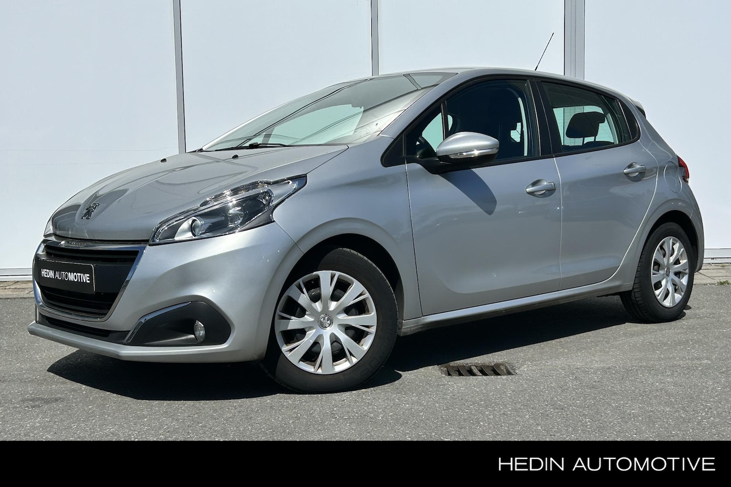 Peugeot 208 - 82PK Blue Lion | Navigatie | Parkeersensoren | Cruise Control | Airco - AutoWereld.nl