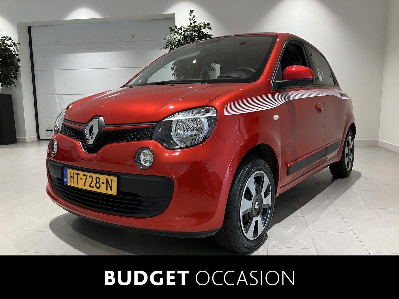 Renault Twingo - 1.0 SCe Collection 71 PK | Bluetooth | Airco | Speed Limiter | 5-Deurs | Lichtmetalen Velg - AutoWereld.nl