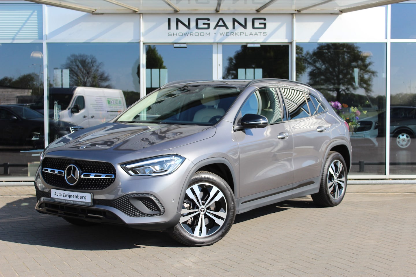 Mercedes-Benz GLA-Klasse - 250 e Luxury Line | 360° | Distronic | Carplay - AutoWereld.nl