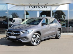 Mercedes-Benz GLA-Klasse - 250 e Luxury Line | 360° | Distronic | Carplay
