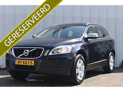 Volvo XC60 - T5 Kinetic Automaat Gear tronic | Trekhaak | Sensoren achter | Cruise control | 1e eigenaa