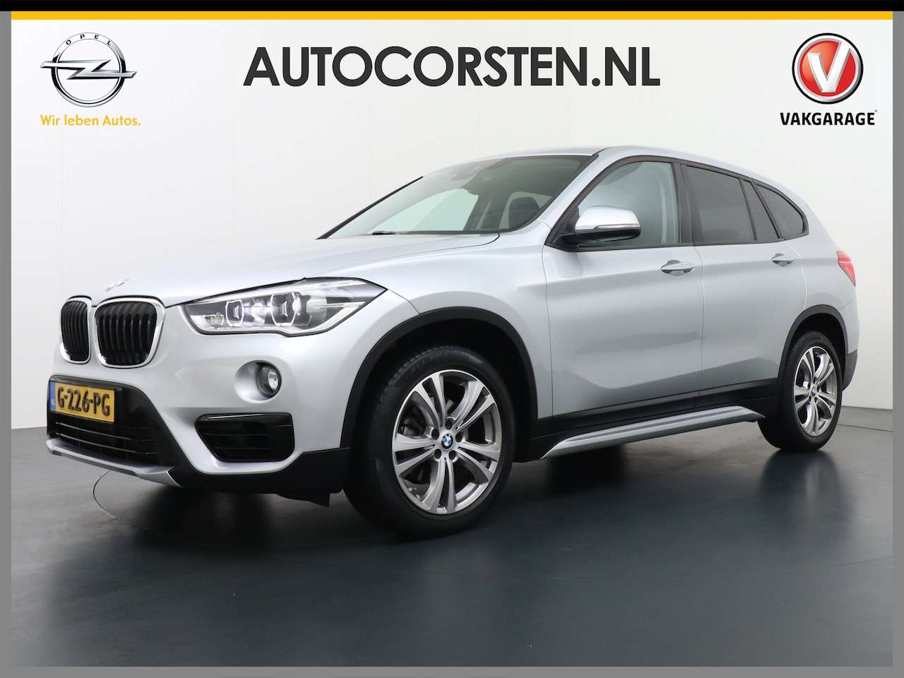 BMW X1 - sDrive18i High Executive Sport line Trekhaak Stoelverwarming Navi Ecc Cruise control Pdc L - AutoWereld.nl