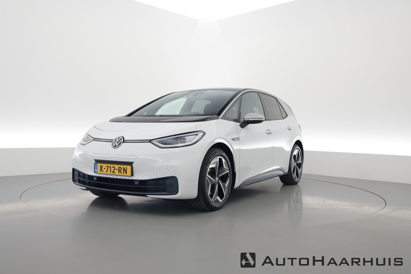 Volkswagen ID.3 - First Plus 58 kWh | Navi | IQ. Light | Stoel- Stuurverw. | Adapt. Cruise | Camera - AutoWereld.nl