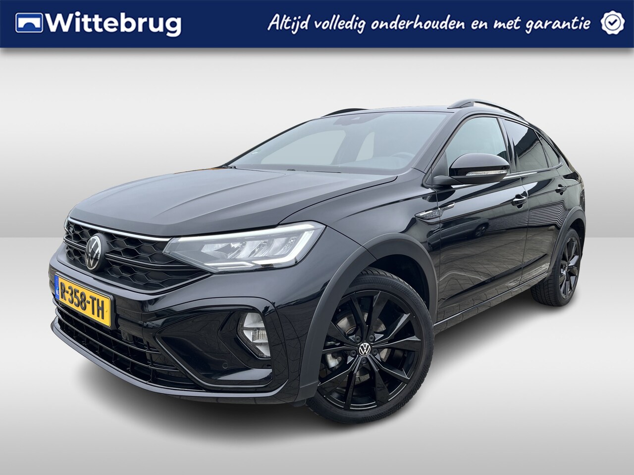 Volkswagen Taigo - 1.0 TSI R-Line DSG Automaat Navigatie / Parkeersensoren / Camera / App-connect / R-line in - AutoWereld.nl