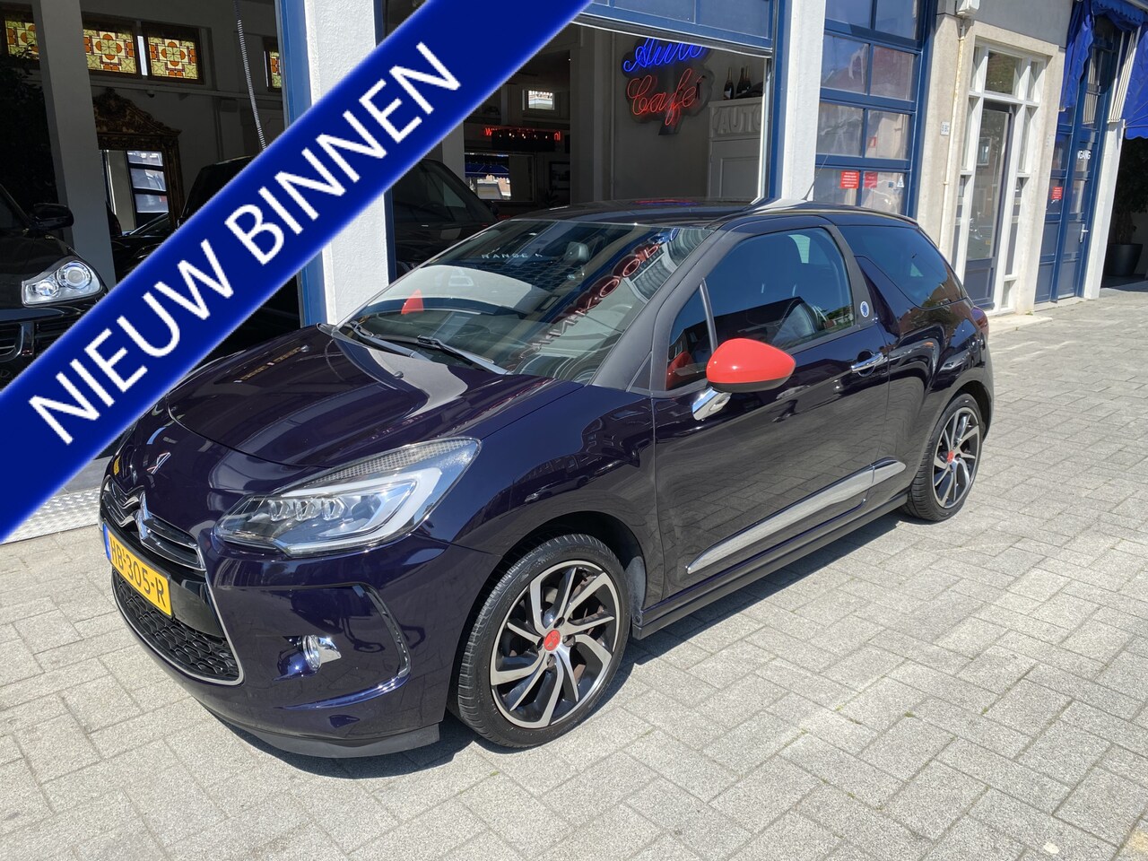 DS 3 - 1.2 PureTech Inès de la Fressange NL AUTO/NIEUWSTAAT - AutoWereld.nl
