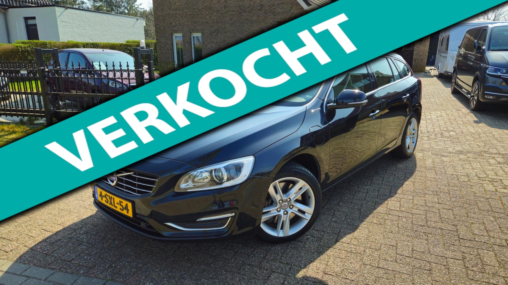 Volvo V60 - 2.4 D6 AWD Plug-In Hybrid Summum 2.4 D6 AWD Plug-In Hybrid Summum, dealer onderhoud - AutoWereld.nl