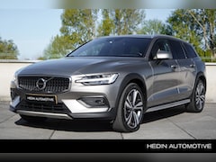 Volvo V60 Cross Country - B5 AWD Pro | Adaptive Cruise | 19 inch | Donker Glas | Trekhaak | Nappa Geventileerd | Key