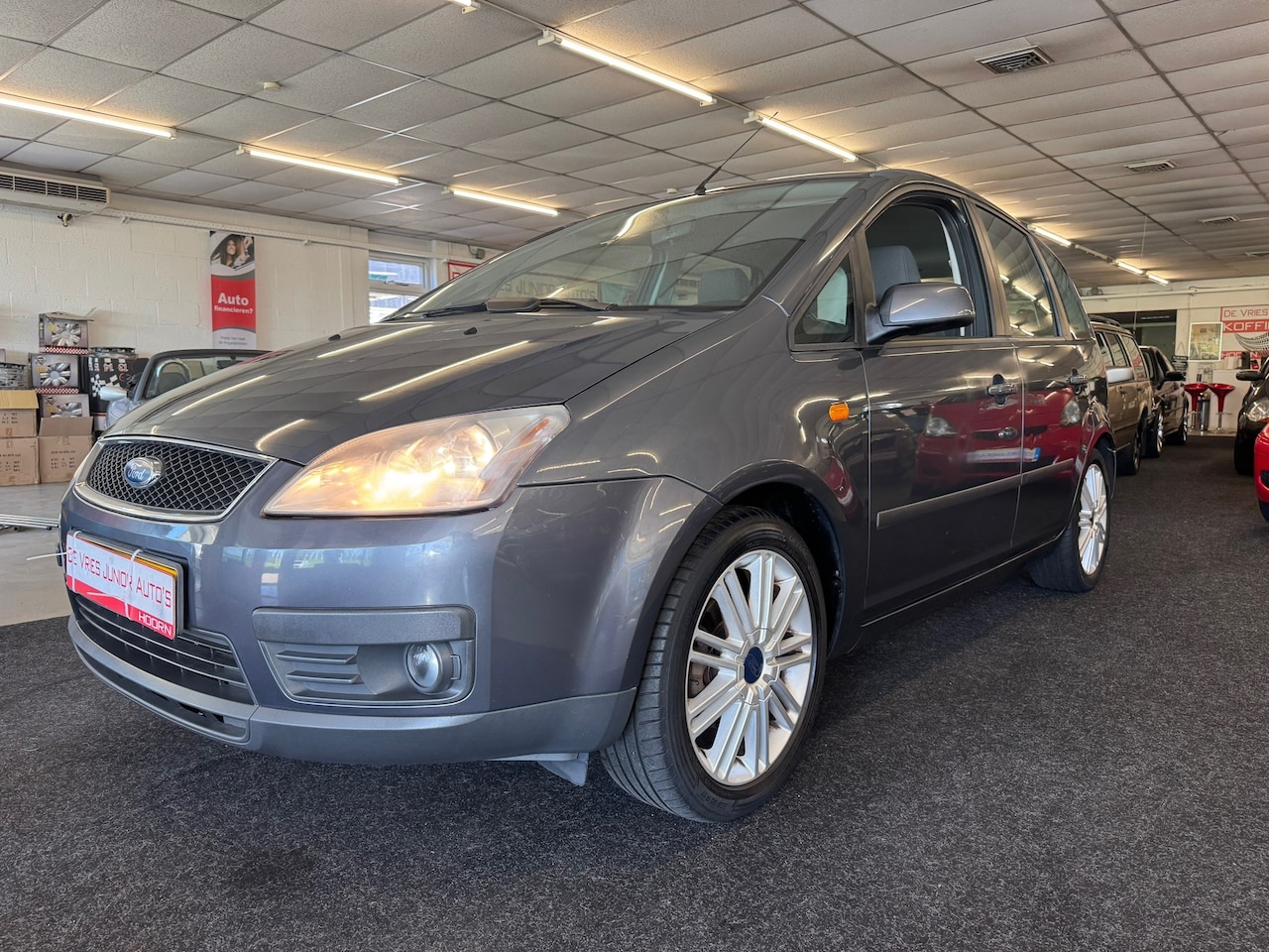 Ford Focus C-Max - 1.8-16V Futura. Nwe apk, dealer onderhouden, cruise control, trekhaak en meer! - AutoWereld.nl