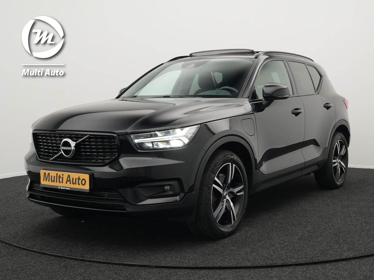 Volvo XC40 - T5 Recharge R-Design 261PK Plug In Hybrid | PHEV | Trekhaak af Fabriek  | Panodak | Harman - AutoWereld.nl